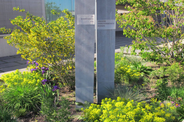 ms-gartenservice-Bereiche-Gedenkplatz-Blindenhunde